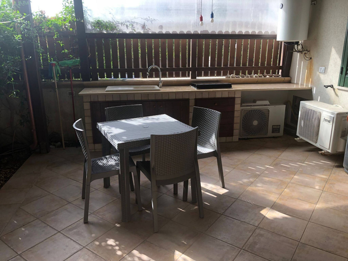 Dining 4, Smiles & Sunsets - Mrs Habana, Trapani