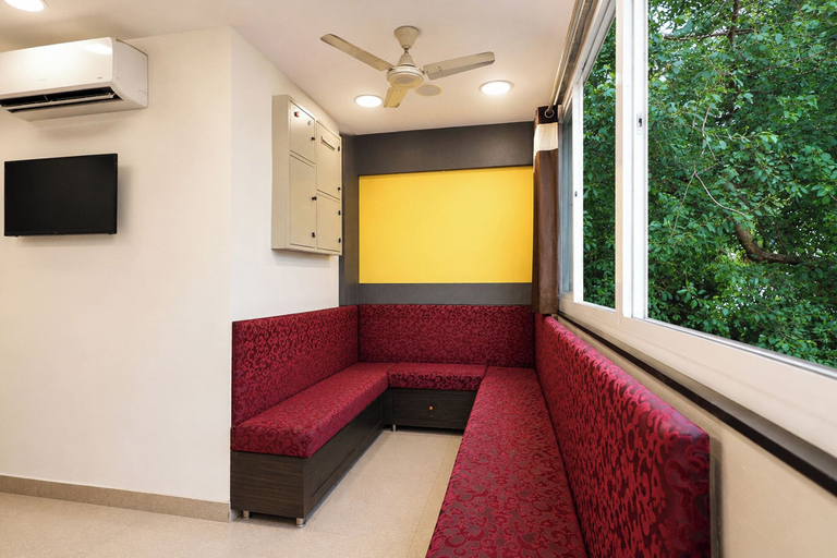 Living area 4, Fabhotel Happy, Krishna