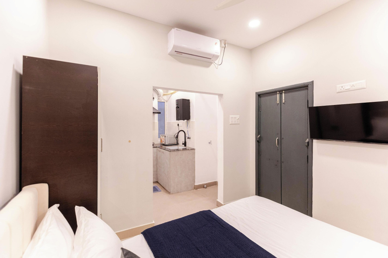 Room 3, Calcutta Haven by Jadecaps Shyambazar 2BK, Kolkata