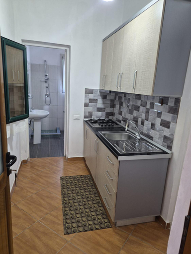 Bathroom 5, Agron S, Vlorës