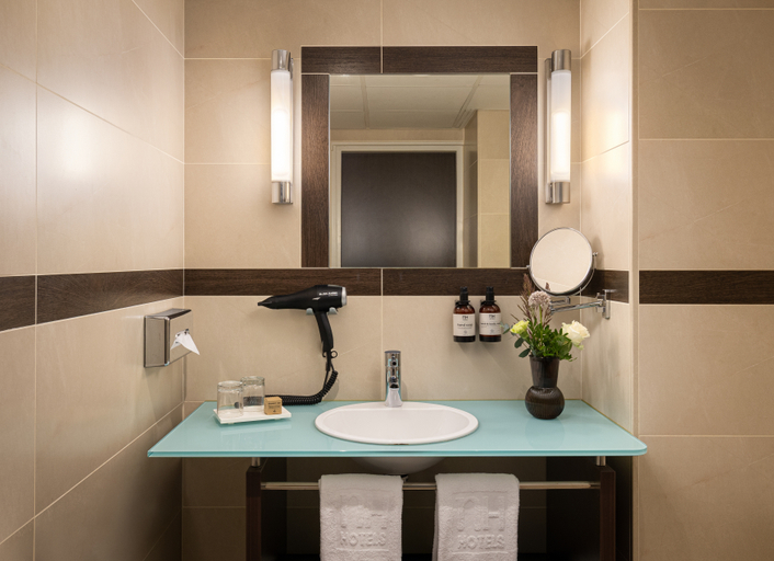 Bathroom 4, NH Atlanta Rotterdam, Rotterdam