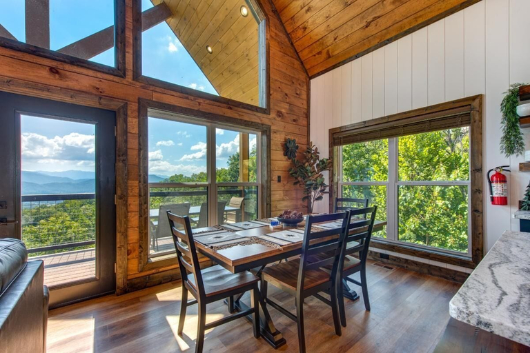Dining 2, Black Bear-y Ridge, Sevier