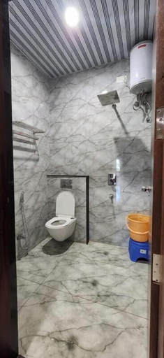 Bathroom 2, Pratap Royal Stay, Ujjain