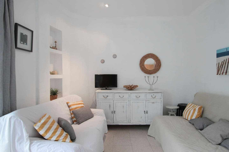Living room 1, Beach 2 Large Balcones Quiet Rooms Wifi 02, Barcelona