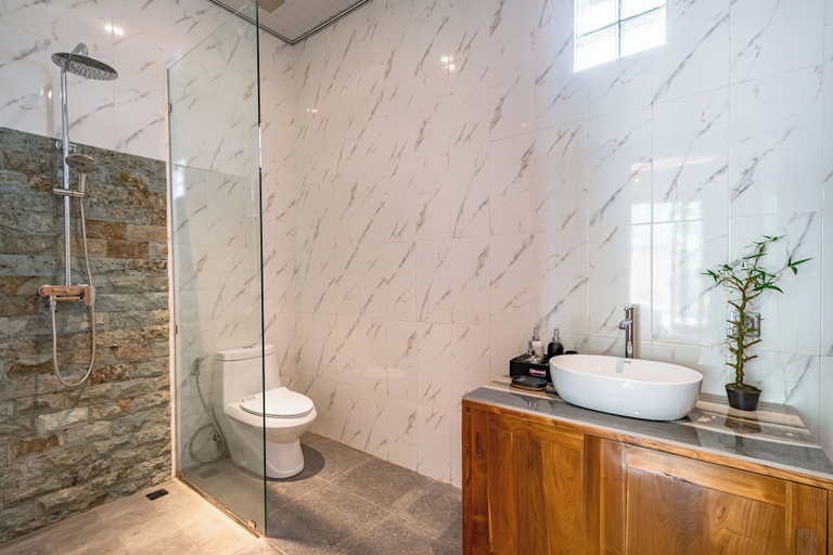 Bathroom 2, Karang Sari Villas Ubud, Gianyar