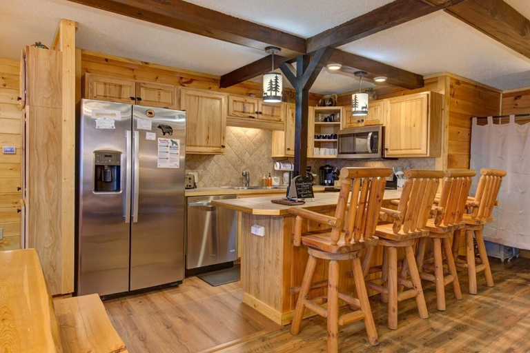 Private kitchen 5, Honey Bear Lodge, Sevier