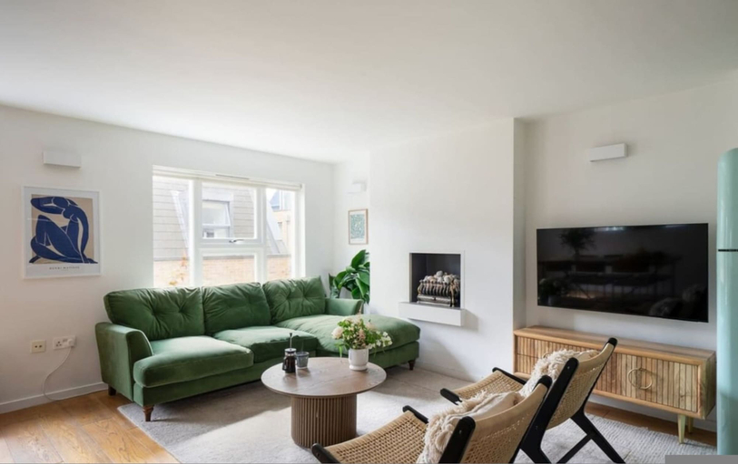 Room 1, The Portobello Hideaway 2 Beds, London