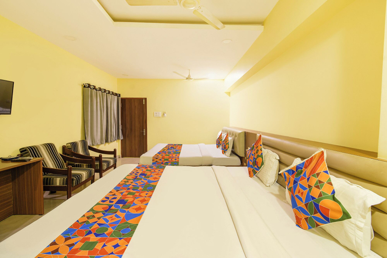 Room 4, Fabhotel Nakshatra Grand, Ranga Reddy