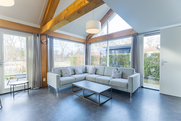 Room 2, Zonnedorp 19 Modern Holiday Home Renesse Beach Within Walking Distance, Schouwen-Duiveland