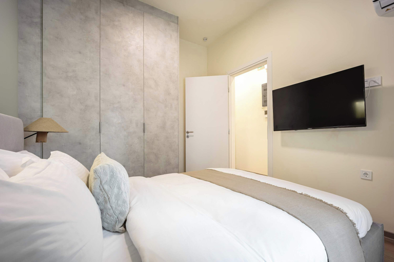 Room 3, Stylish 2BR Exarchia l King Bed & Desk, Attica