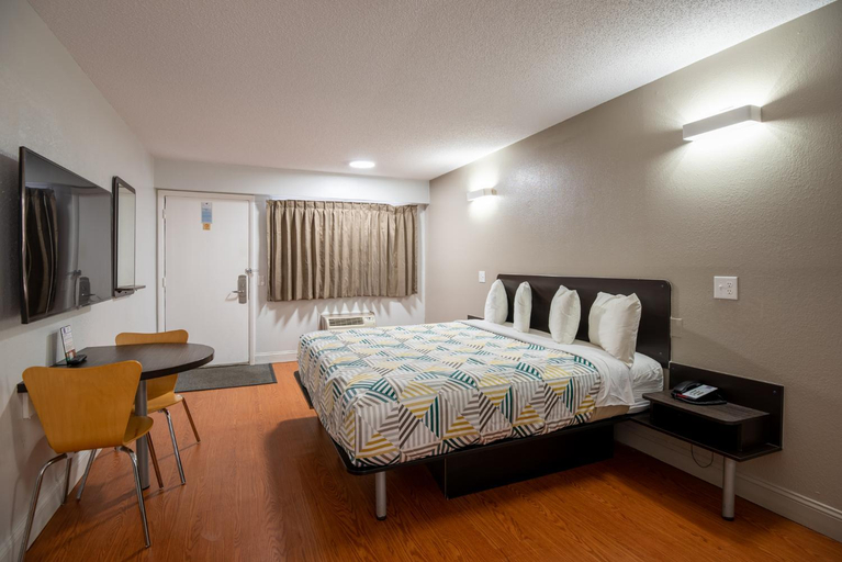 Bedroom 4, Motel 6 Richmond, VA - Midlothian Turnpike, Richmond
