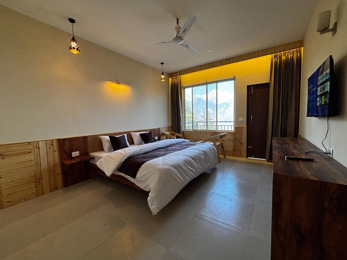 Room 4, Hotel Cedar Wave, Pithoragarh