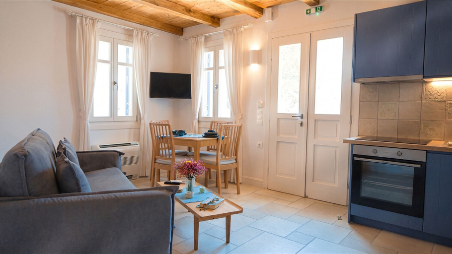 Living area 4, Theros Poros, Attica