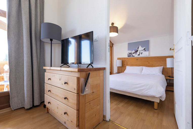 Bedroom 4, Odalys Résidence Les Chalets d'Evian, Haute-Savoie