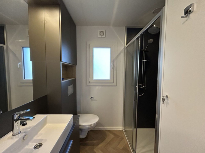Bathroom, Holiday Home in Mol With Terrace and Wi-fi, Antwerpen