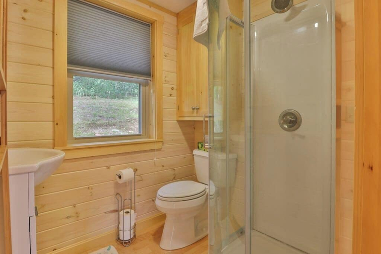Bathroom, Luxe Bayfront Cabin w/ Stunning Views & Shared Dock- Ideal for Hunting & Fishing, Sagadahoc