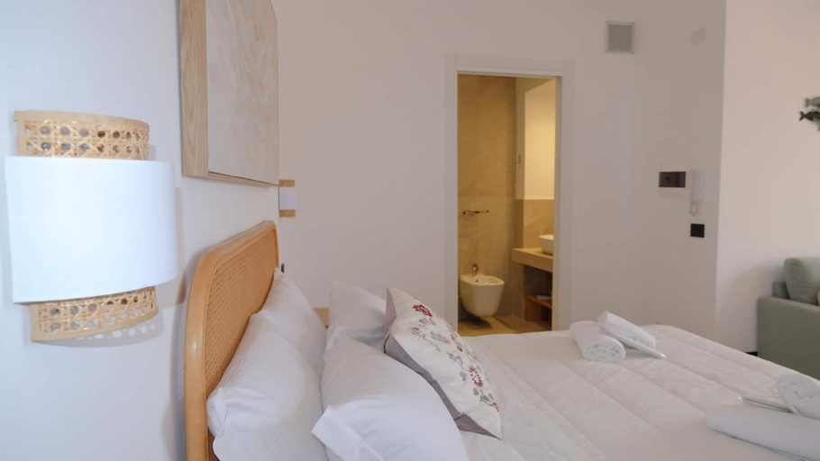 Bedroom 2, Baia Amuri, Messina