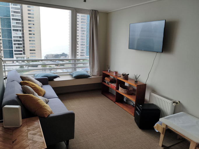 Living area 3, Modern 4BR Apartment with Ocean View, Valparaíso