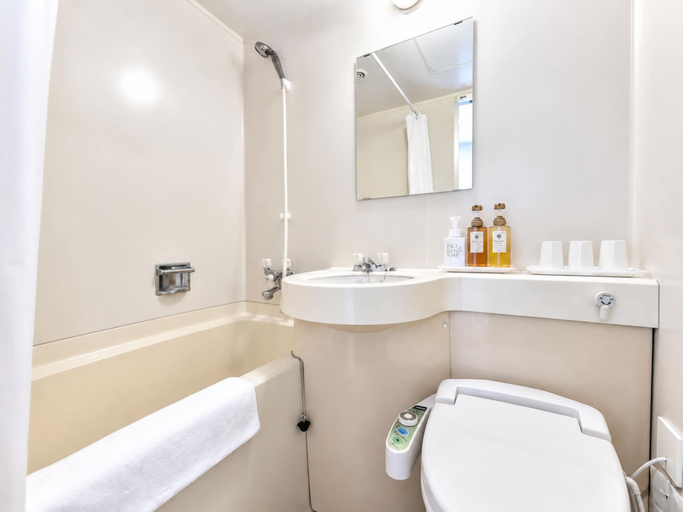 Bathroom 5, Chino Sky View Hotel, Chino