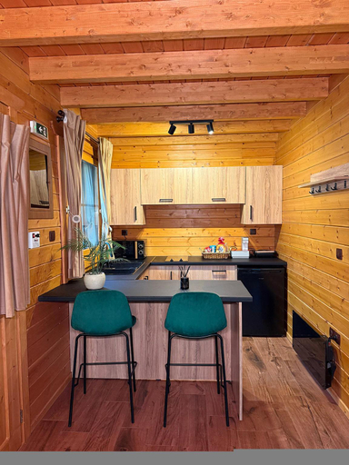 3, Waterfall Chalet, Central Greece