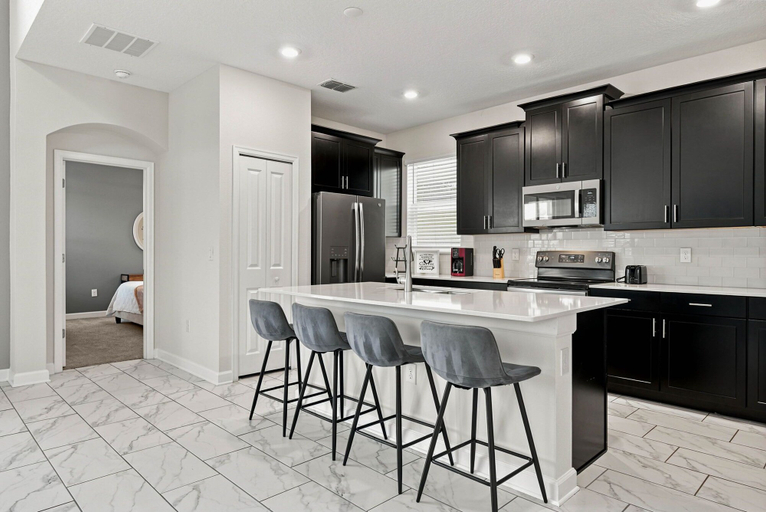 Private kitchen 4, 5BR Home, Private Pool, Chic Decor, Themed Rooms, Osceola