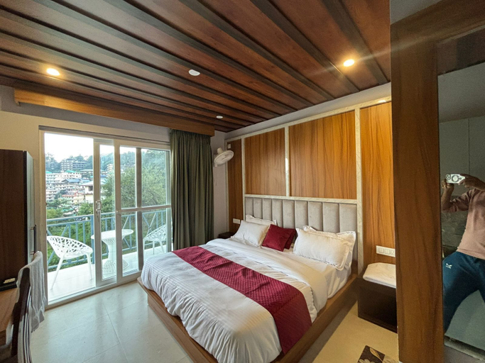 Room 5, Vikoo house, Kangra