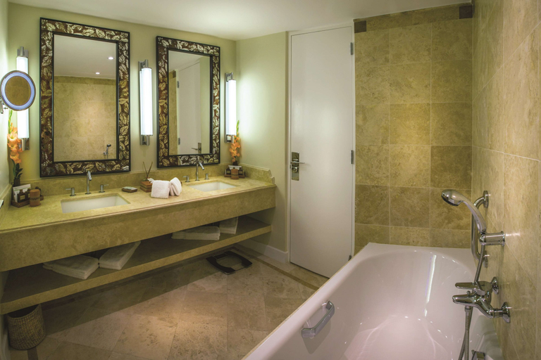 Bathroom 4, Sanctuary Lodge, A Belmond Hotel, Machu Picchu, Urubamba