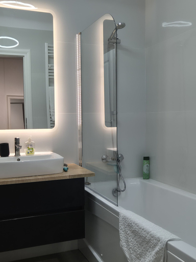Bathroom 4, Bucharest Central by Skyline Stays, Municipiul Bucuresti