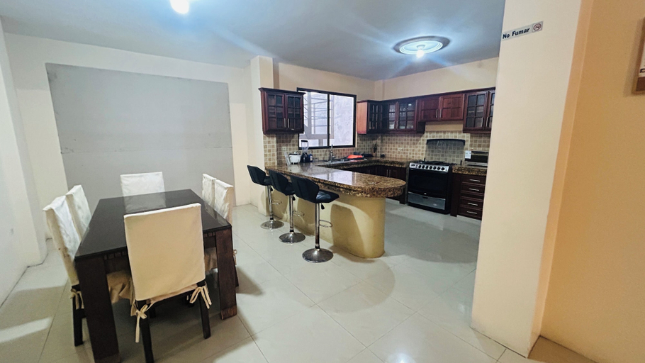 Others 2, NCG Suite 2, Guayaquil