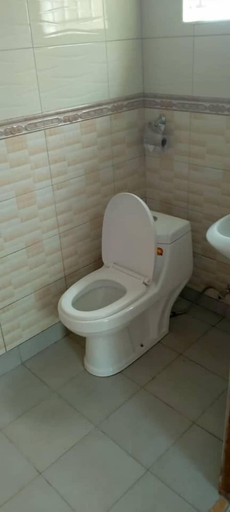 Bathroom 4, MIGINGO SUITES, Entebbe