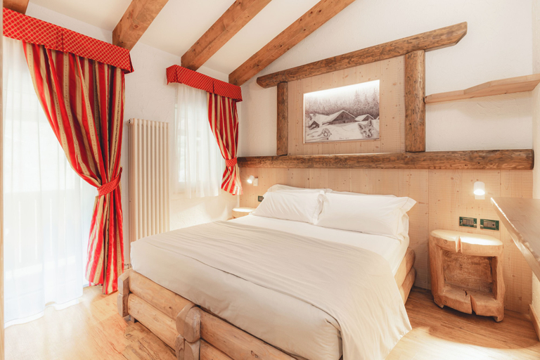 Bedroom 3, Hotel Selva, Trento