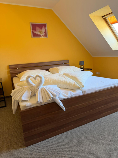 Bedroom 3, Hotel La-Pergola, Spree-Neiße