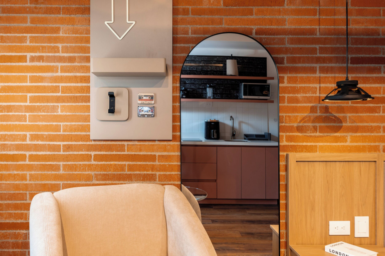Interior 4, Be live, Medellín