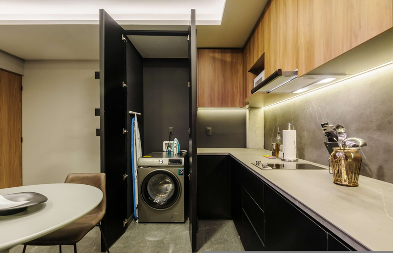 Room 4, w Lovely 1BR w Private Balcony in Tabacalera, Mexico City