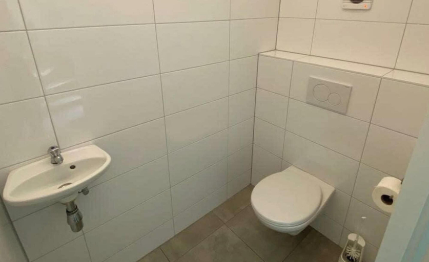 Bathroom 4, Villa in Otterlo With Terrace and Wi-fi, Ede
