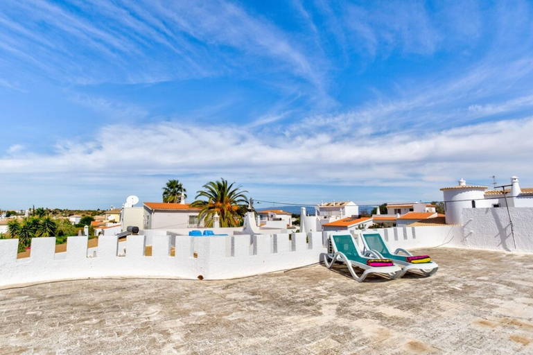 3, Casa Castelinho Luxury Villa With Private Pool, Lagoa