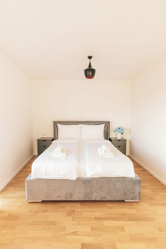 Room 2, Villa Aura Vir, Vir