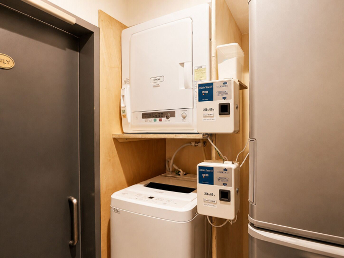 Bathroom 3, Akasaka Guesthouse HIVE - Hostel, Minato