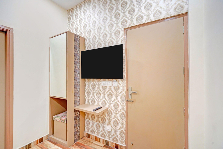 Room 2, Classic Townhouse Swarn Mandir, Amritsar