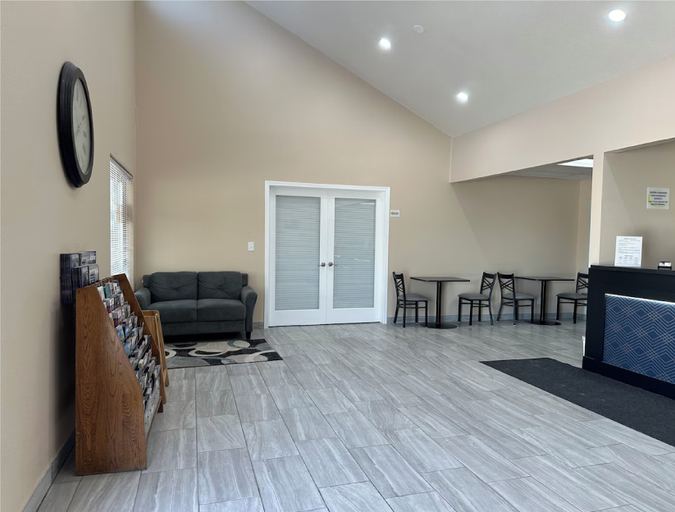 Public Area 4, Super 8 by Wyndham Grand Island South, Hall