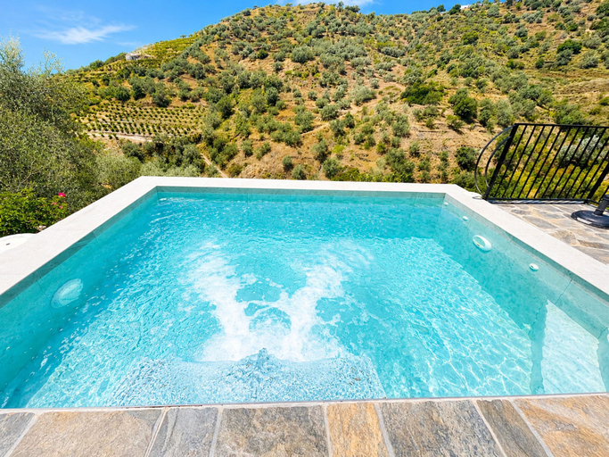 Room 5, Cortijo Majuelo con Piscina Privada Sayalonga, Málaga