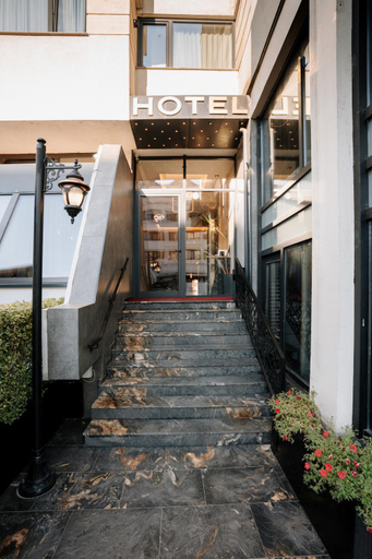 Exterior & Views 2, Monarch Hotel, Prizren