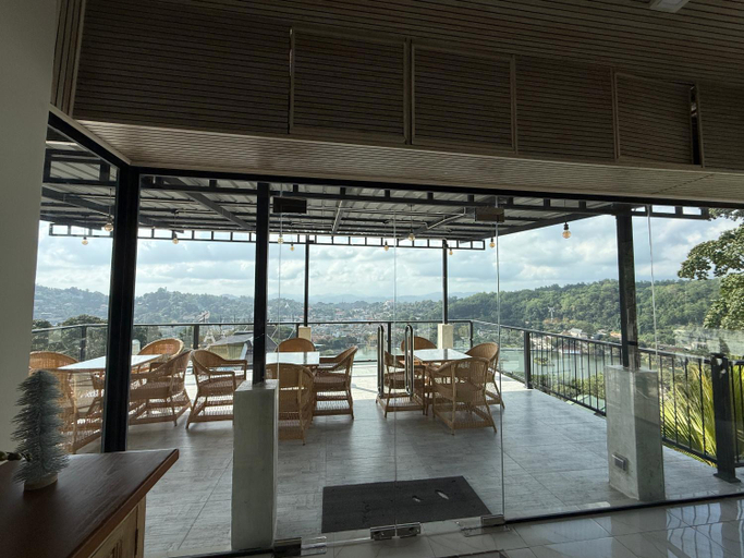 Food & Drinks, Fairview Residence, K.F.G. & G. Korale