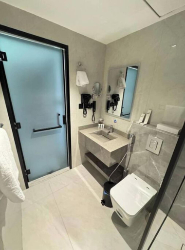 Bathroom 3, Jadeel Hotel 2, Al Khobar