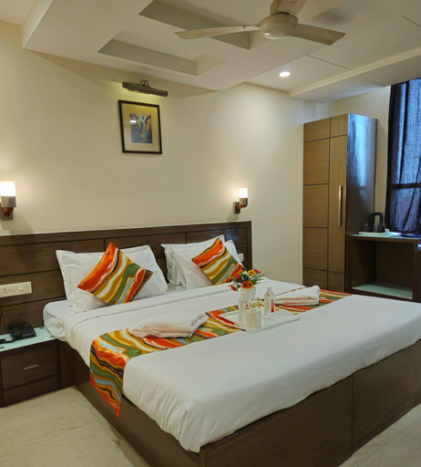 Bedroom 4, hotel crystal retreat, Agra