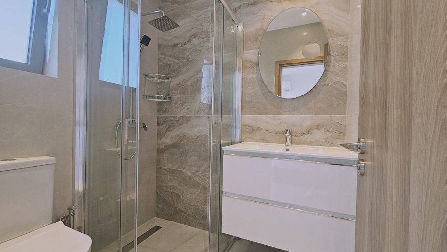 Bathroom 4, STAY Oasis Luxury Villas