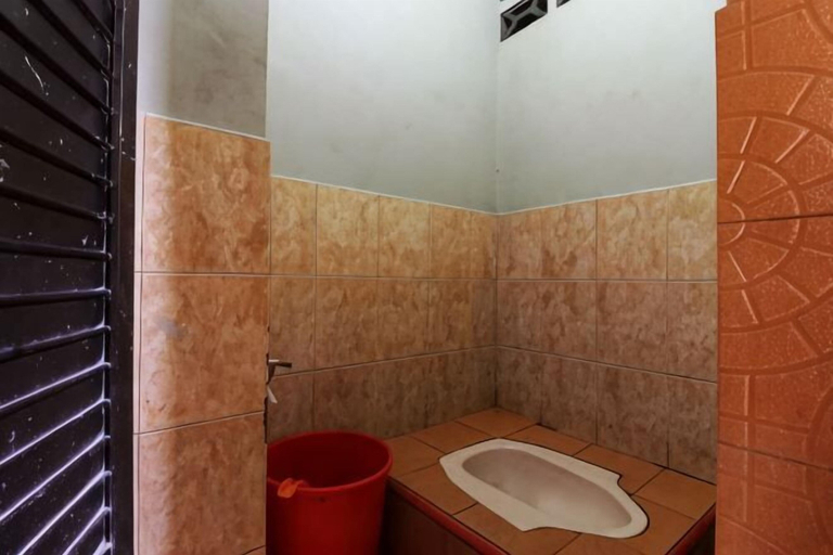 Bathroom 5, Bagus Bay Homestay, Samosir