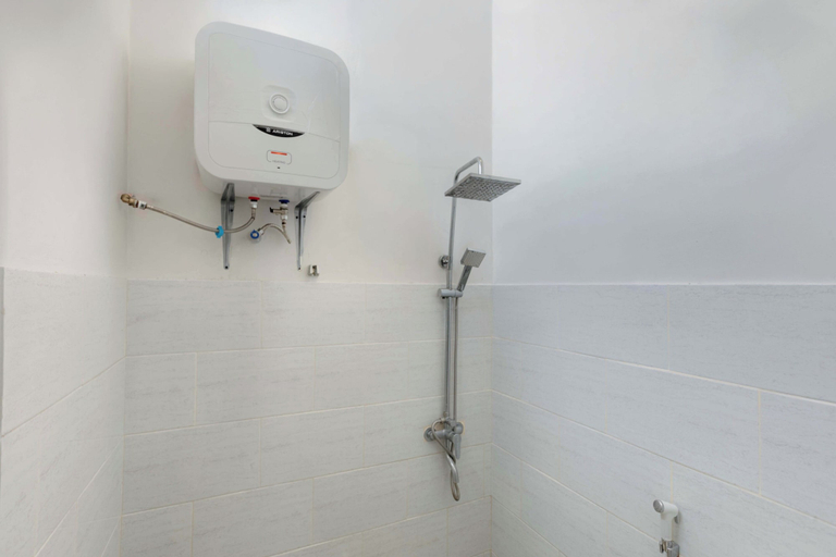 Bathroom 3, Agni Homestay, Yogyakarta