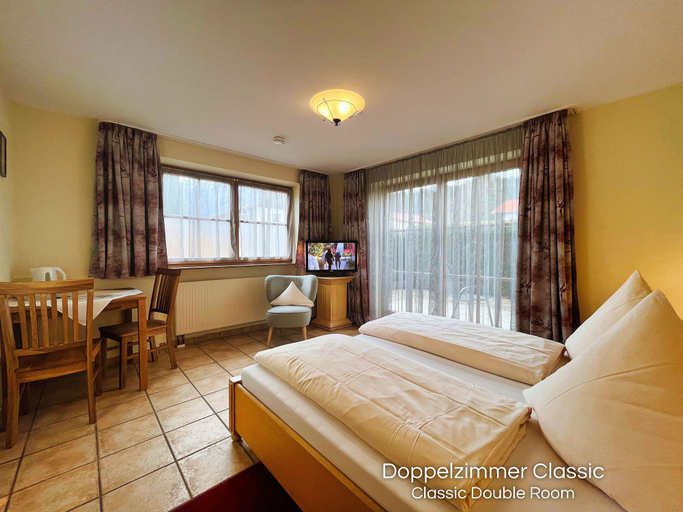 Bedroom 2, Landhotel Guglhupf, Ostallgäu