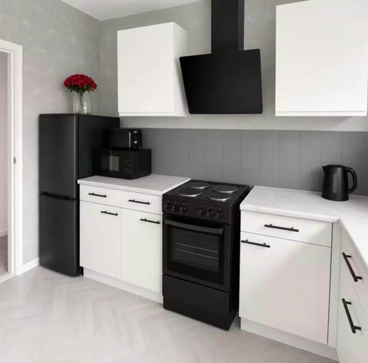 Private kitchen 3, Convenient Modern Lrg 2 Bedroom w Wifi and Parking, Lancashire